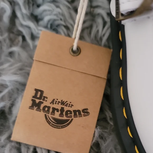 Dr. Martens White Heart Flats - Picture 8 of 8